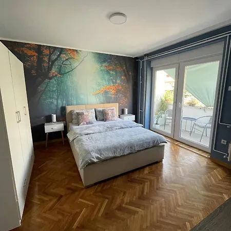 Avenia Apartment