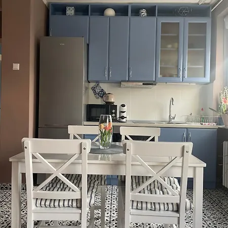 Avenia Apartment