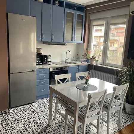 Avenia Apartment *