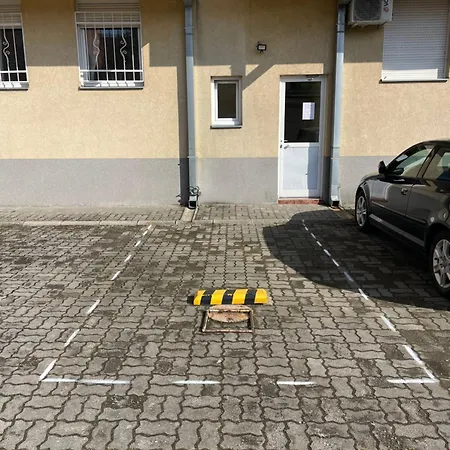 Avenia Apartment *